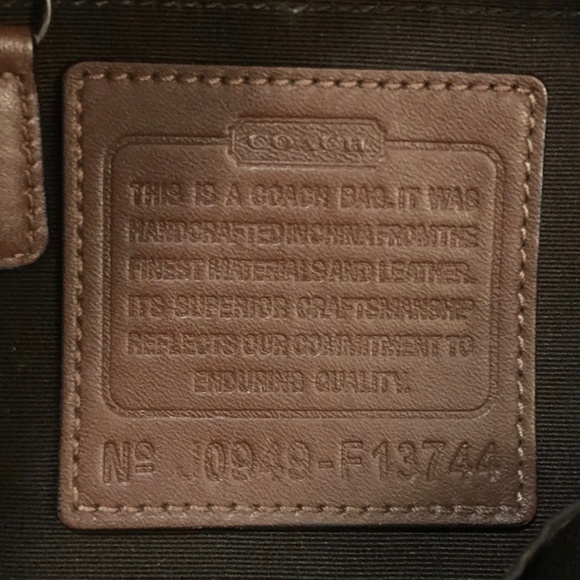 Signature Factory Coach Crossbody Purse - Picture 4 of 4
